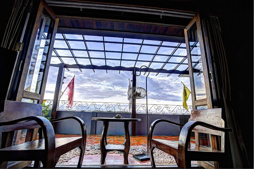 Singhamontra Signature Suite